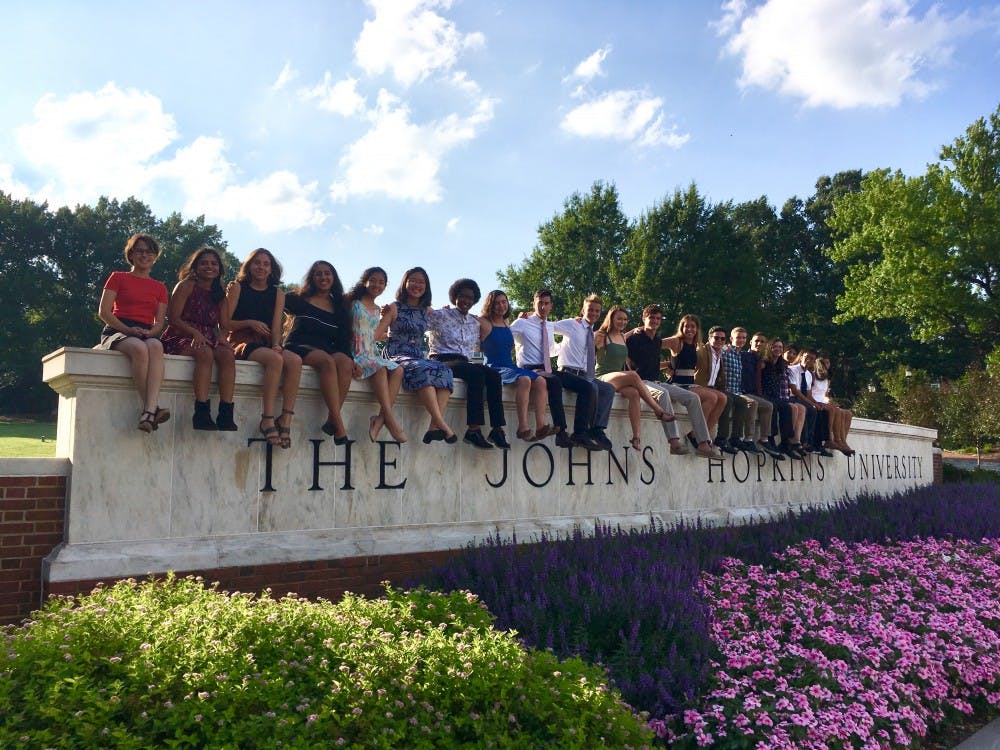 Courtesy of Julie Awad
Students bond with other first-years and their FYMs.