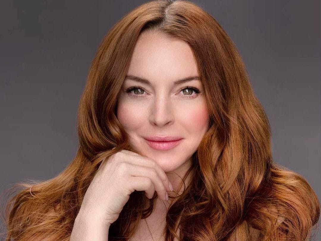ESVIAFM / CC BY-SA 4.0
Guevara reviews Netflix’s Falling for Christmas, starring Lindsay Lohan.