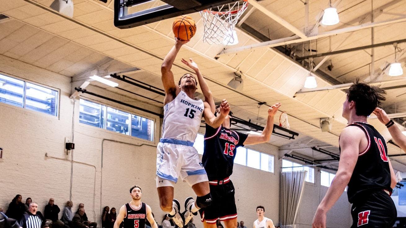 COURTESY OF HOPKINSSPORTS.COM
Men’s basketball extends their winning streak and is currently tied for the number one seed in the Centennial Conference.