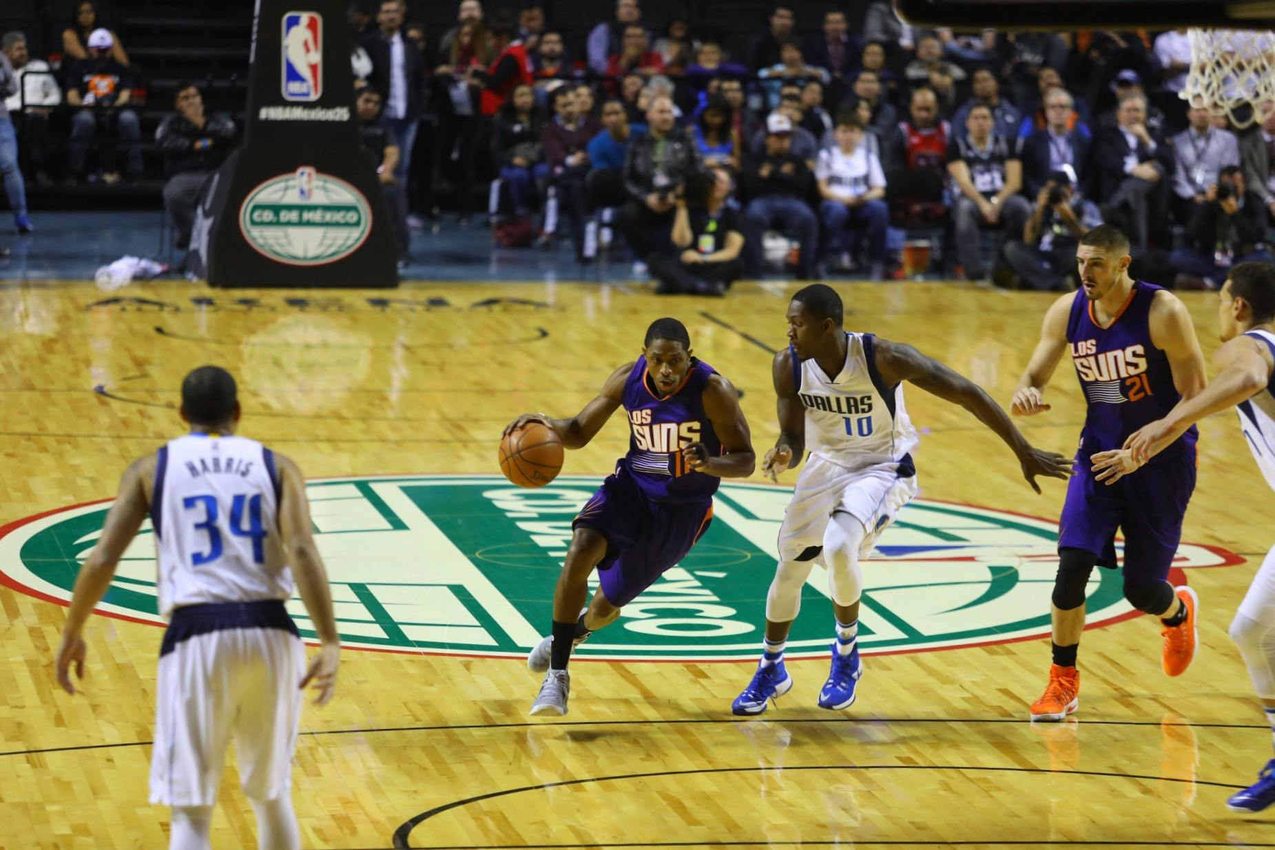 PUBLIC DOMAIN&nbsp;
Xiao reviews the 2022 NBA trade deadline moves.