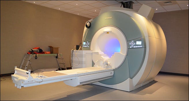 mnc.umd.edu
Magnetic Resonance Imaging (MRI) utilizes a magnetic field to create snapshots of biological tissue. 
