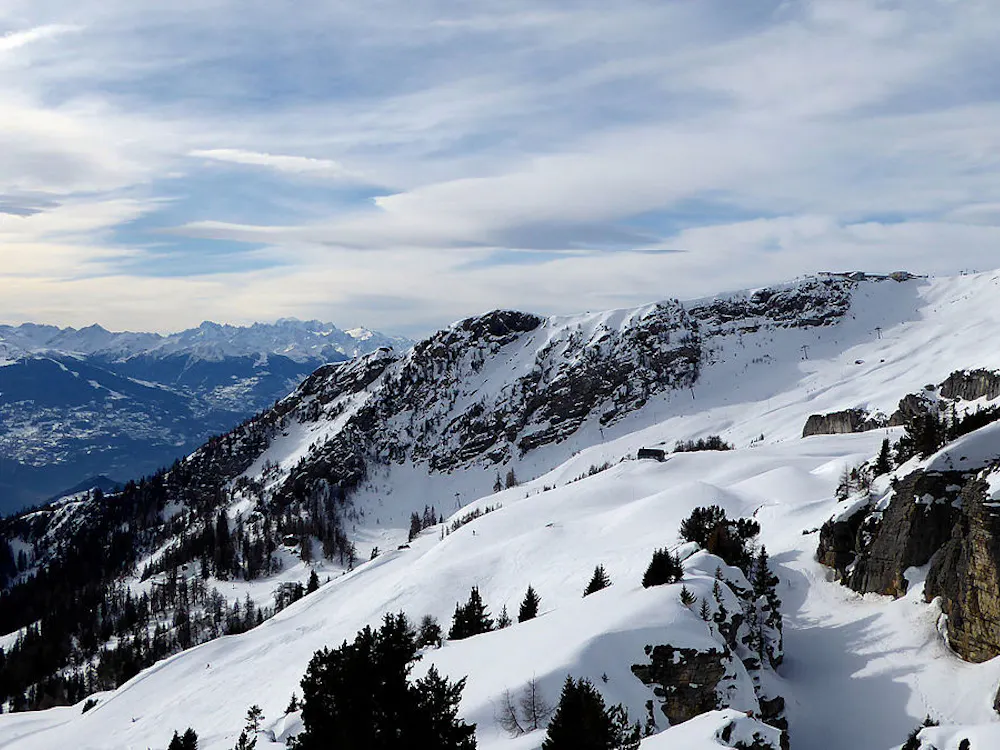 DENISE HASTERT / CC BY-SA 4.0
Anatomy of a Fall takes place in the French Alps, where a sudden murder sets the stage for a fascinating take on the whodunnit genre.