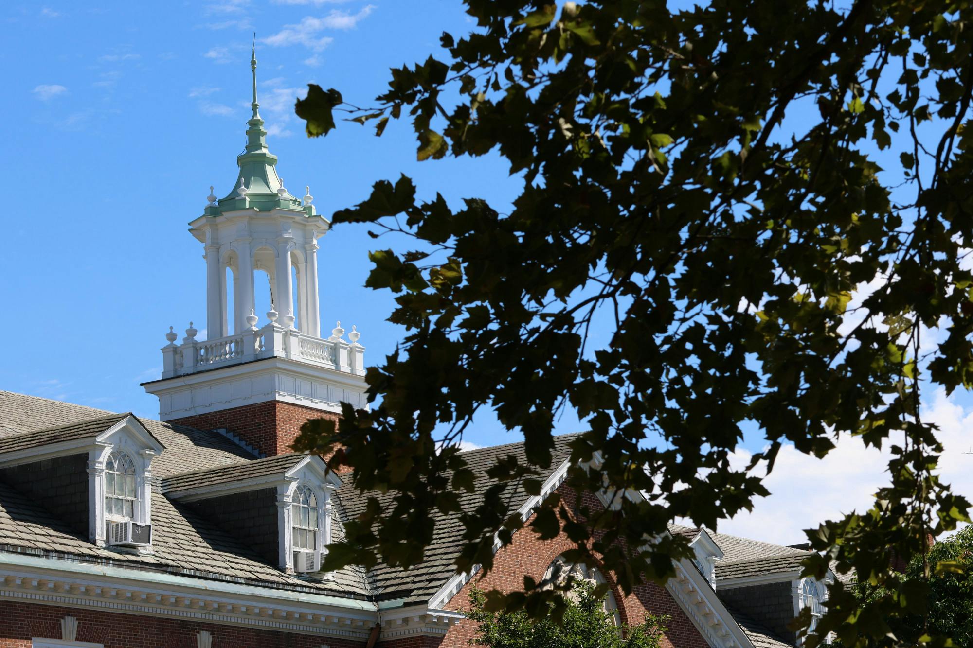 STEVEN SIMPSON / PHOTO EDITOR
Bard fielded questions about the JHPD’s implementation at SGA meeting.