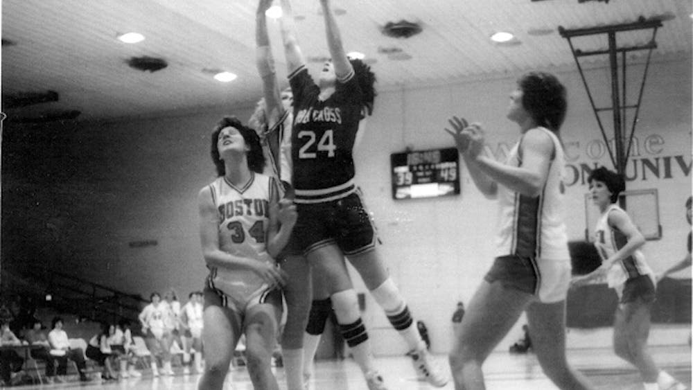 COURTESY OF MARCIA ZIMMERMAN
Marcia’s mom, Sherry Levin, playing for The College of the Holy Cross.&nbsp;