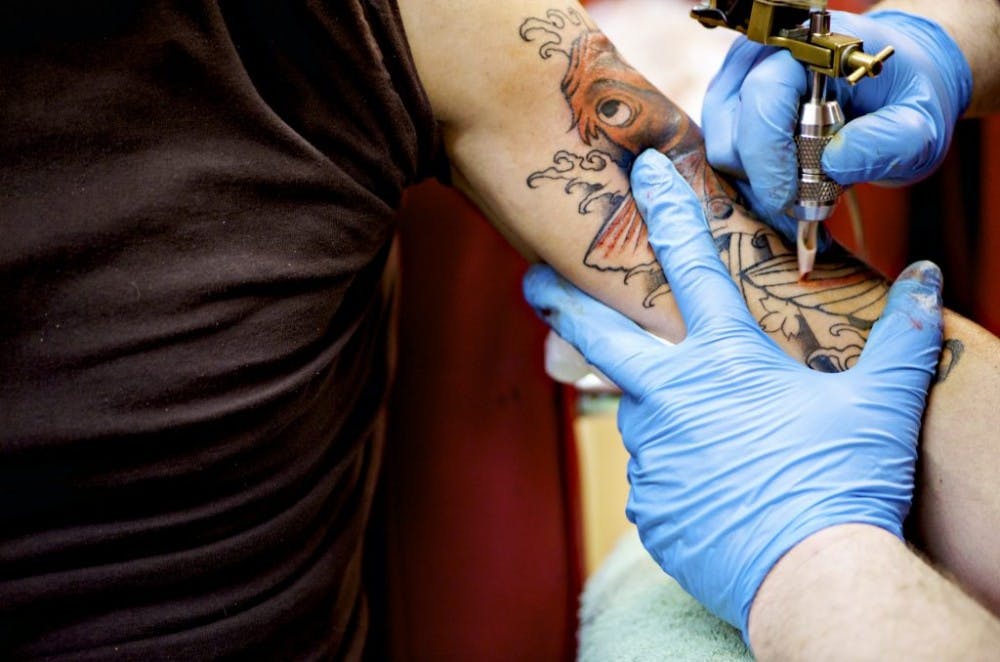 Cheema Medical Complex - #Tattoos breach the skin to insert color pigments,  hence skin infections and other complications are possible: 1.  𝐀𝐥𝐥𝐞𝐫𝐠𝐢𝐜 𝐫𝐞𝐚𝐜𝐭𝐢𝐨𝐧𝐬: Tattoo dyes cause allergic reactions  even years after getting
