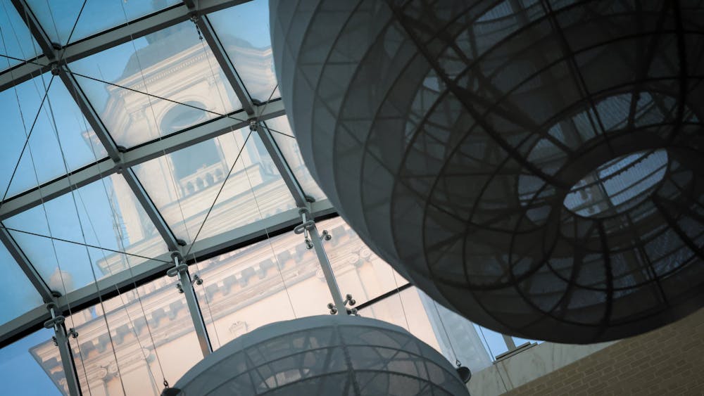 STEVEN SIMPSON / PHOTO EDITOR
SGA discusses campus improvements and cultural celebrations.