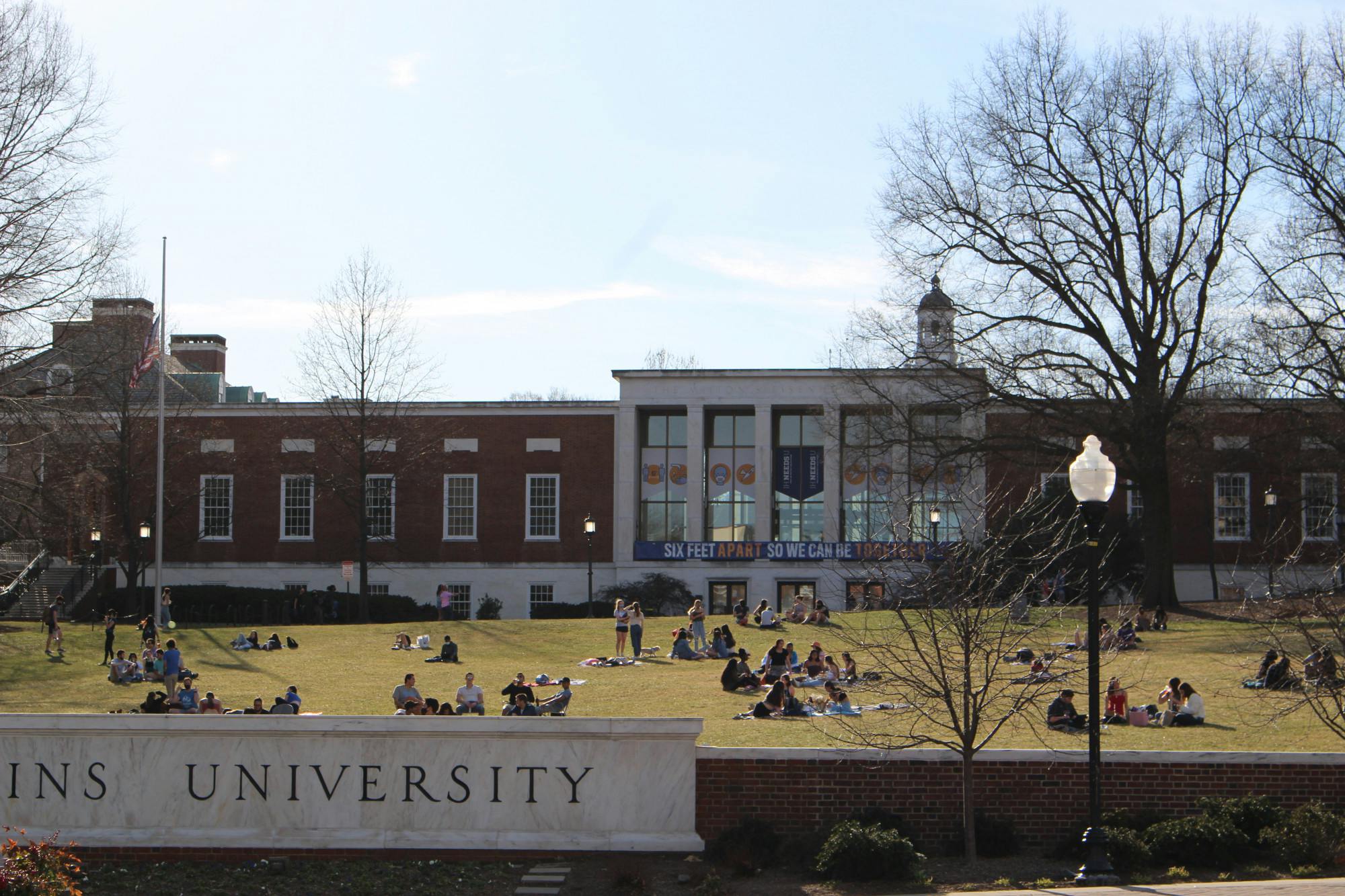 ELIZABETH IM/PHOTOGRAPHY EDITOR
The University terminated the housing contracts of several Peabody students.
