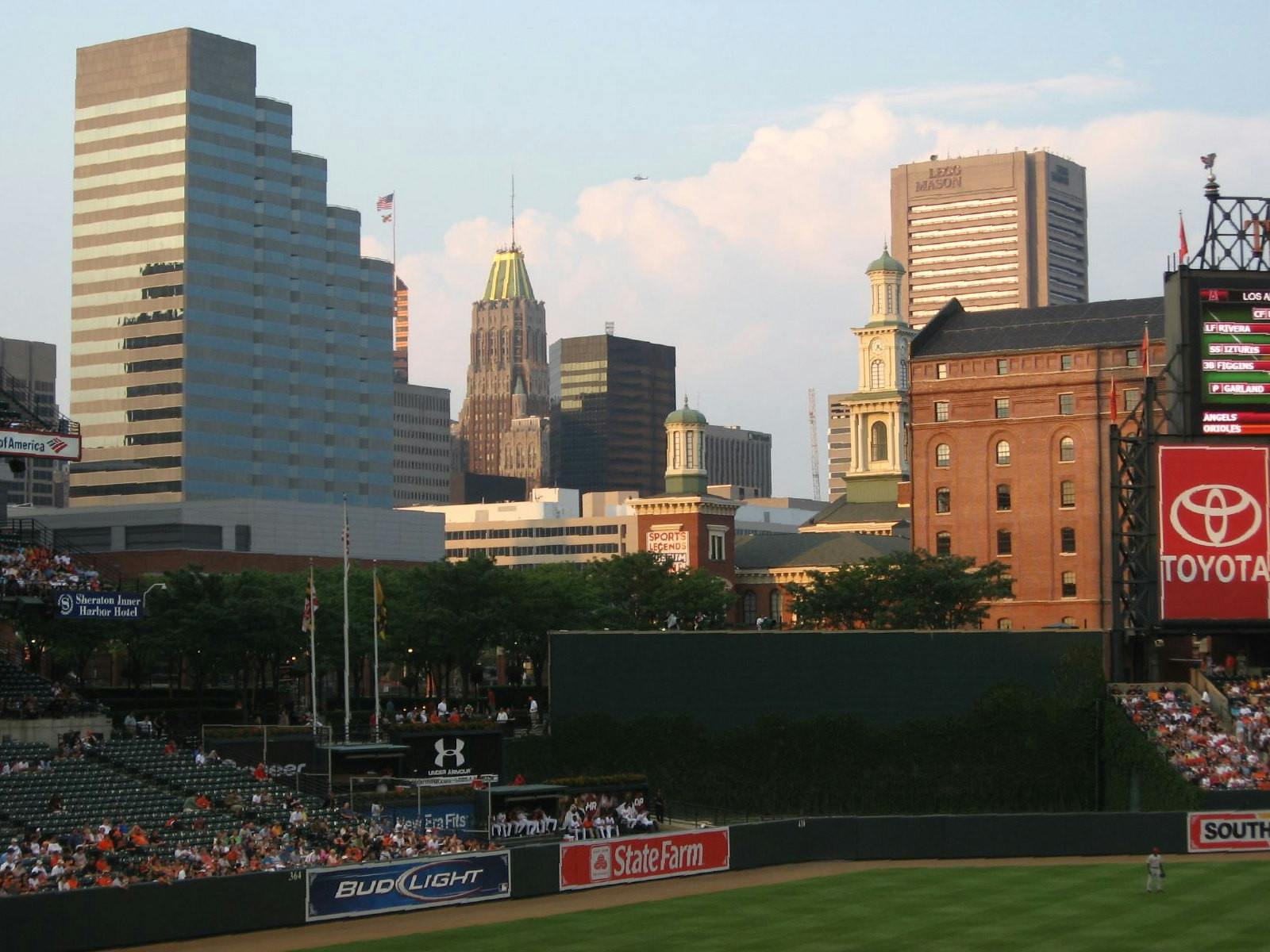 KEN LUND/CC BY-SA 2.0
Don't miss the fun around Baltimore this weekend! Watch a new show, tour a new neighborhood or support a new local business.