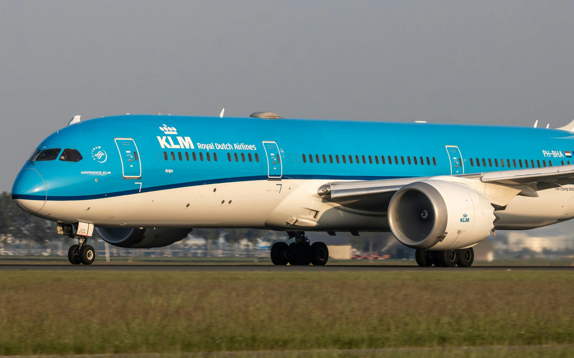 COURTESY OF DANIEL QUEZADA
Quezada writes about the peace he finds in photographing airplanes.