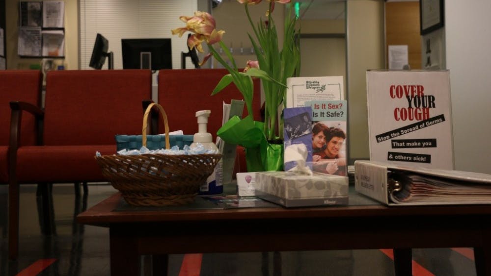 LEON SANTHAKUMAR/PHOTOGRAPHY EDITOR
When in need, students appreciate HelWell’s caring and attentive staff.