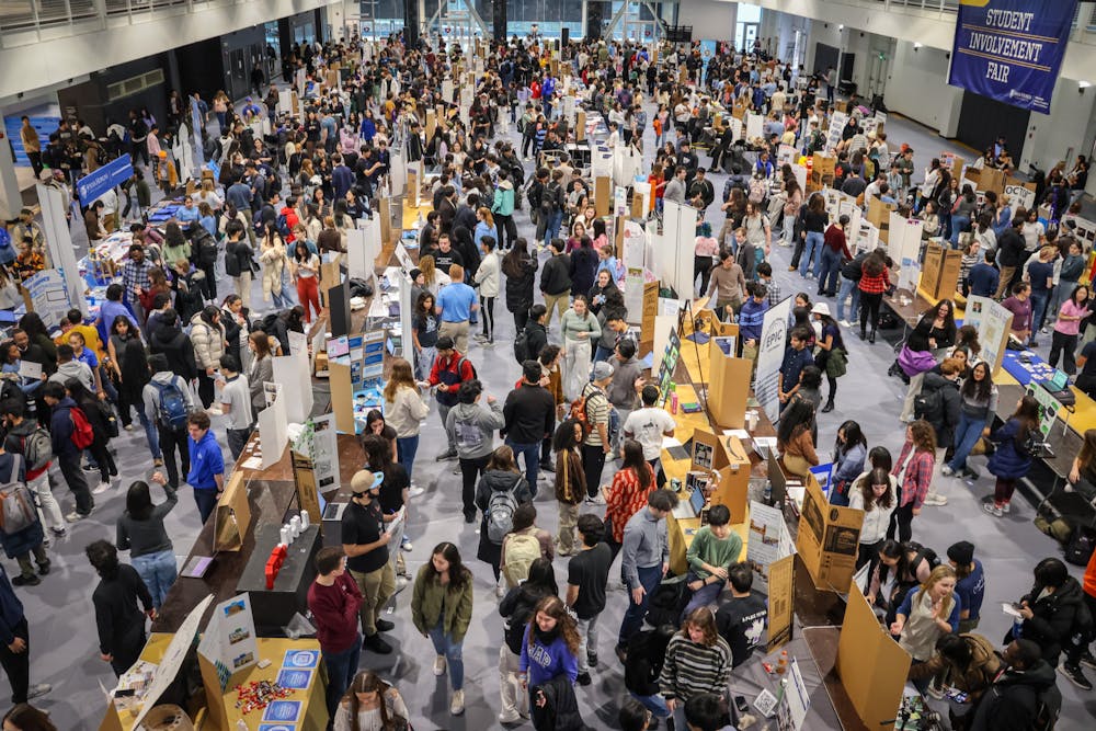 STEVEN SIMPSON / PHOTO EDITOR&nbsp;
Students perused over a hundred Hopkins clubs available at the Spring 2024 Student Involvement Fair.