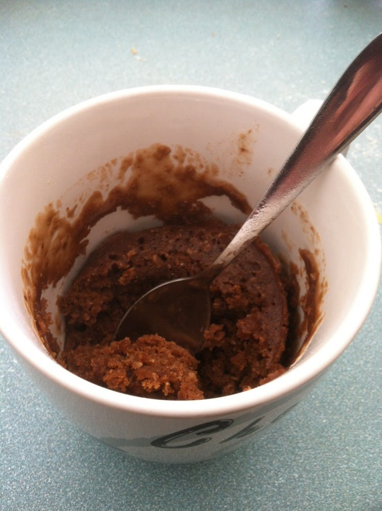 Abc Open Riverland/ CC BY 2.0
Add some cocoa powder to give your mug muffin a chocolate twist.