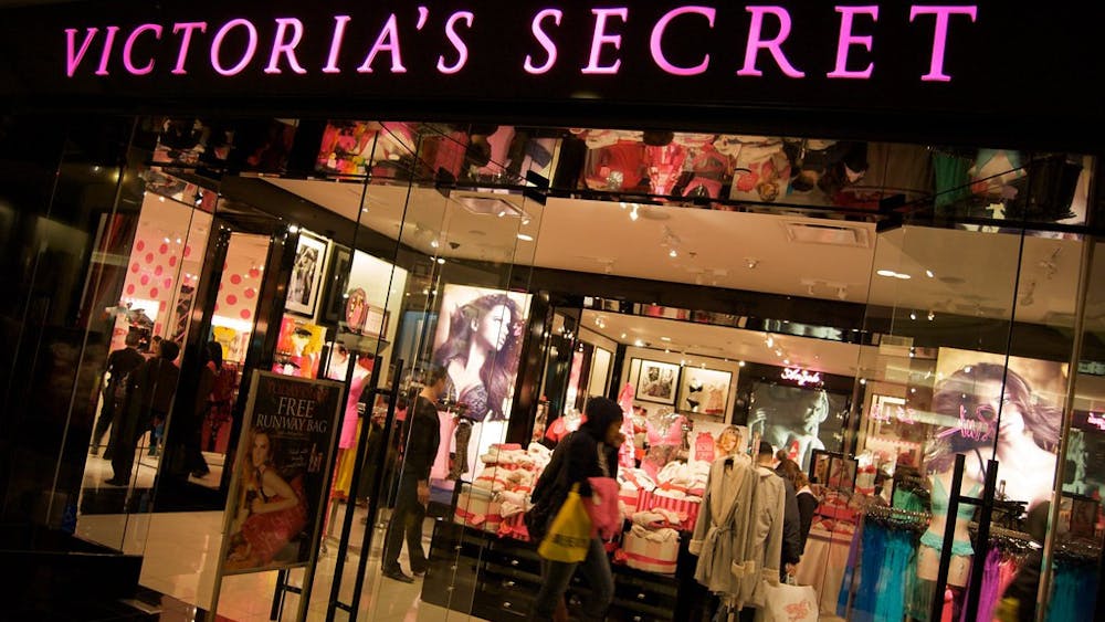 STEVE RHODES / CC BY-NC-SA 2.0
Nguyen captures the rise of Victoria’s Secret through their 2025 fashion show from past criticism.