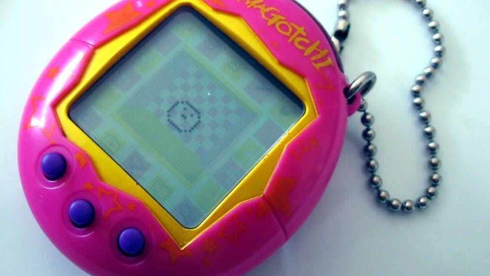 Tomasz Sienicki/ CC BY-SA 3.0)
Sudgie was so devoted to her Tamagotchis that she used to play with them during class.