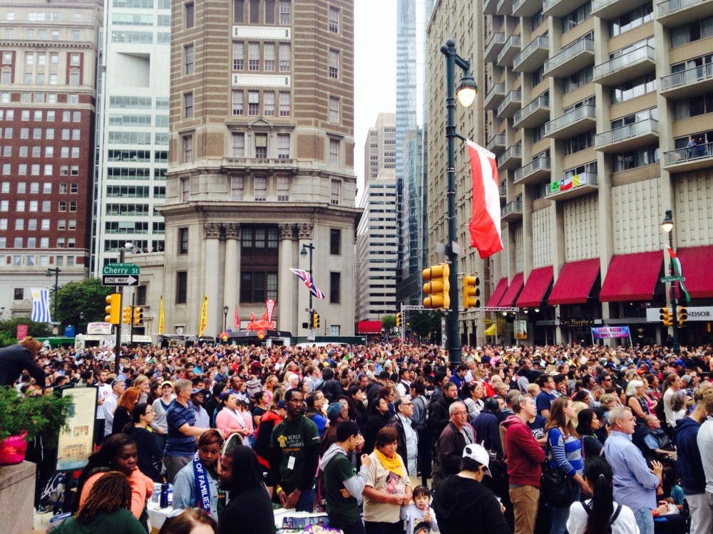Courtesy of CATHERINE PALMER
860.000 Catholic pilgrims flock to the Benjamin Franklin Parkway in Philadelphia to hear Pope Francis.