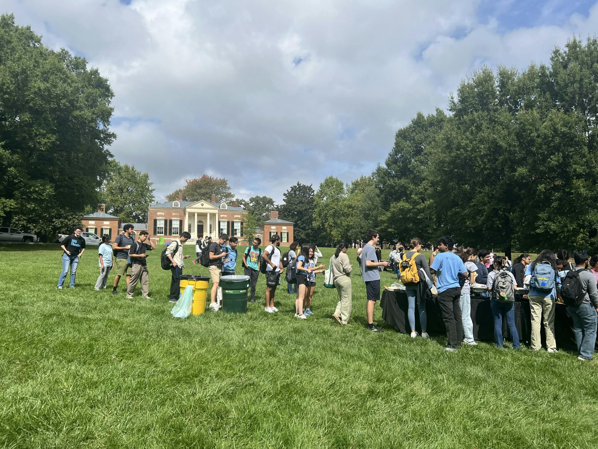 COURTESY OF BERNADETTE KIM
Student line up at the Beach to register to vote and fill forms for absentee ballots.&nbsp;