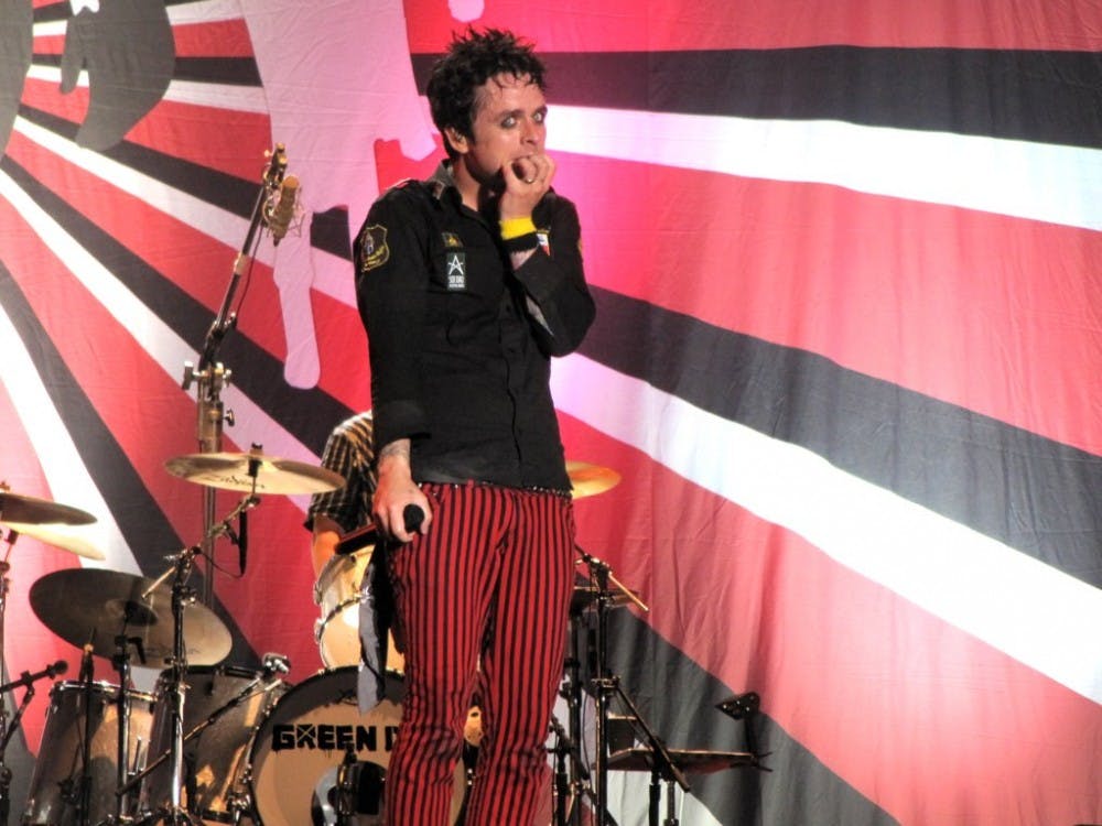 ED VILL/CC-BY-2.0
Billie Joe Armstrong, lead singer of punk band Green Day, helped to establish the “emo” look.