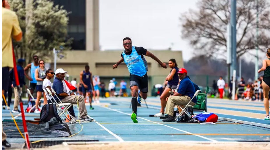 COURTESY OF HOPKINSSPORTS.COM
Hopkins Sports had a record-breaking week, as seven of our teams were in action.