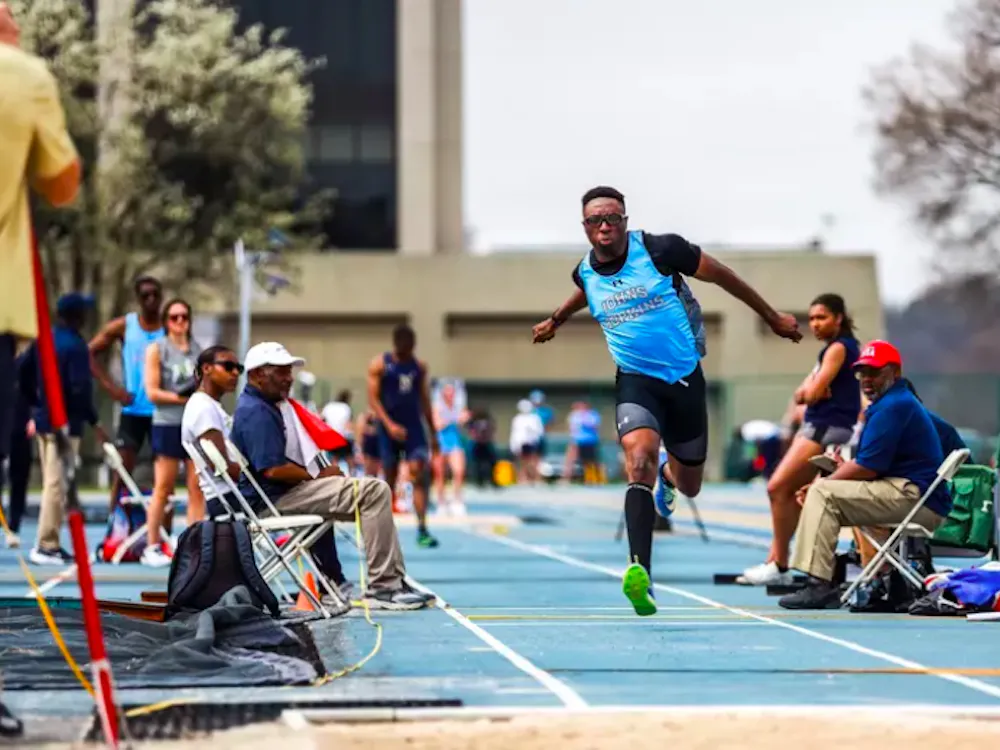 COURTESY OF HOPKINSSPORTS.COM
Hopkins Sports had a record-breaking week, as seven of our teams were in action.