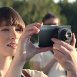 COURtESY OF NOTCOT.org
Smart Lens may replace expensive DSLRs for the lay photographers. 