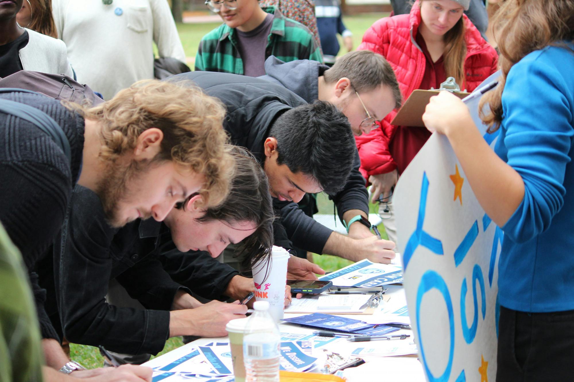 COURTESY OF ELVAR B. BJARKASON
Members of Teachers and Researchers United argue the importance of a graduate student union.