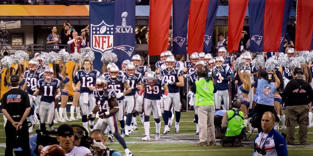 New_England_Patriots_grand_entrance_6837538261