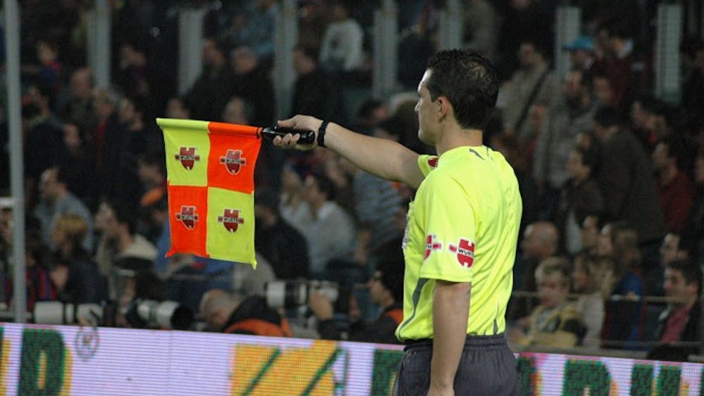 DARZ MOL/CC BY-SA 2.5 ES
The VAR technology is supposed to help referees with calls such as offsides.