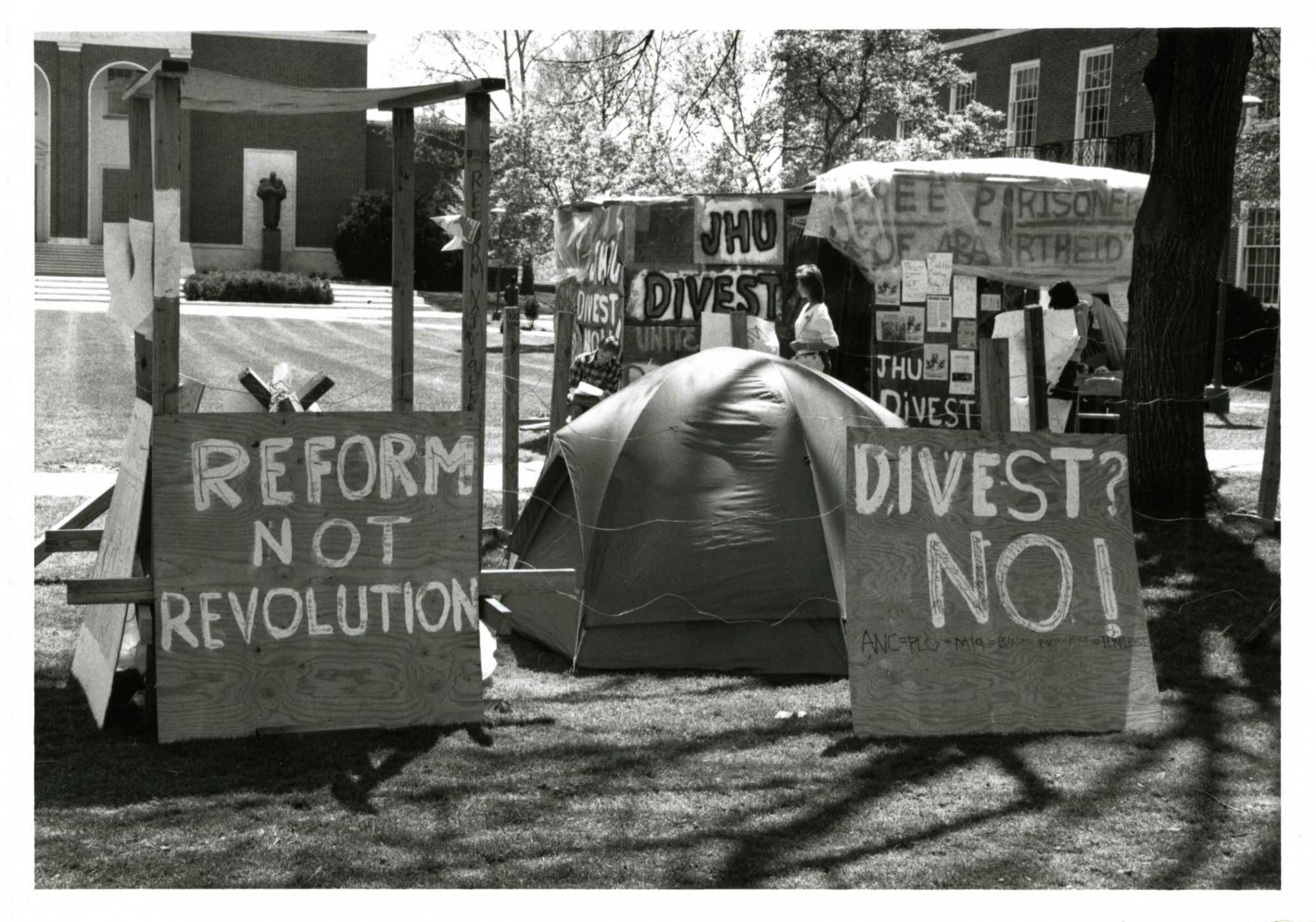 COURTESY OF THE UNIVERSITY ARCHIVES — SHERIDAN LIBRARIES
Students protest against apartheid in South Africa in 1986, when Iosso wrote for The News-Letter.