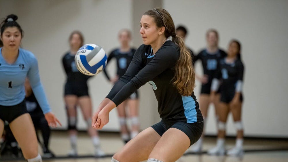 HOPKINSSPORTS.COM
Volleyball pushed their unbeaten streak to 14 games this weekend.