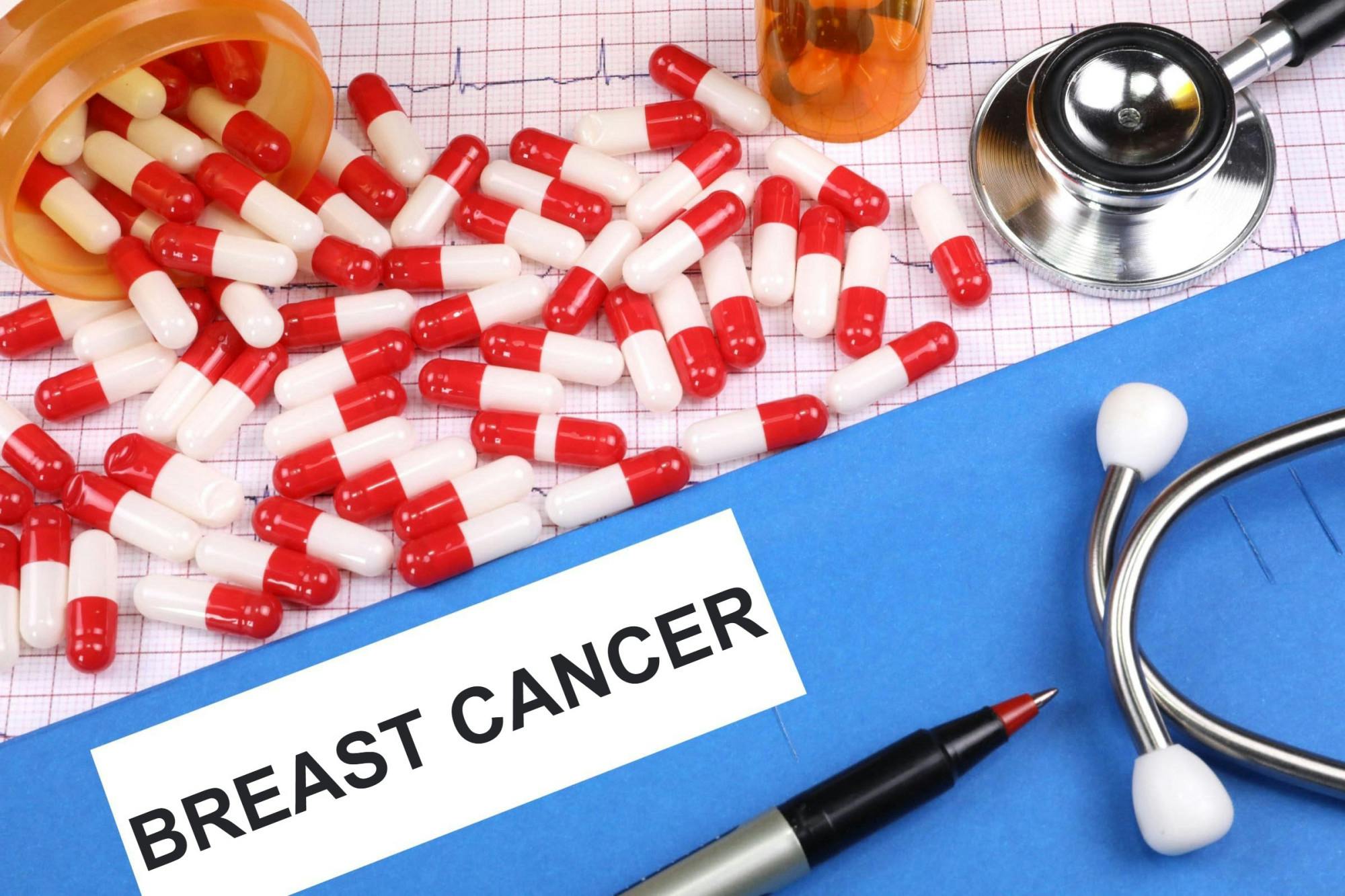 COURTESY OF R M MEDIA LTD / CC BY-NC 4.0
Sheng is currently the principal investigator in clinical trials involving patients who have been diagnosed with early stage and metastatic breast cancer.