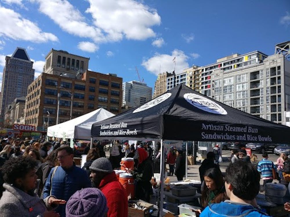 COURTESY OF JESSE WU
Ekiben’s stall at the Baltimore Farmers Market &amp; Bazaar draws crowds.