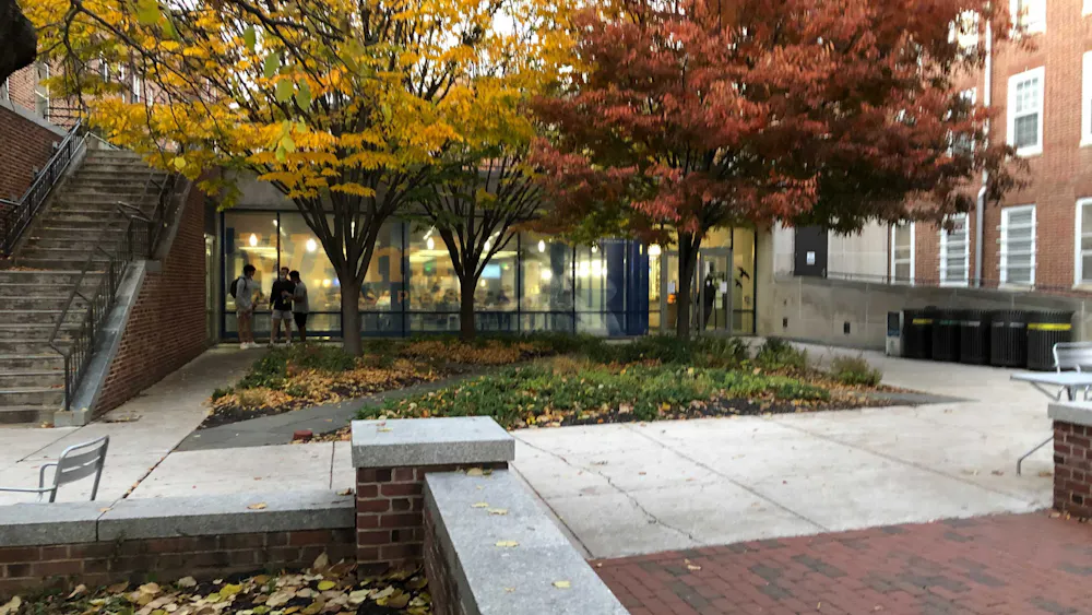 PHOTO EDITOR/NEHA SANGANA
The FFC is traditionally freshmen's first dining hall experience.