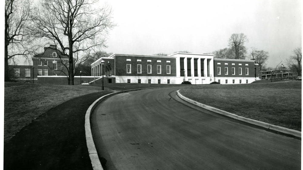 COURTESY OF SPECIAL COLLECTIONS, JOHNS HOPKINS UNIVERSITY
The MSE Library was built in 1964 to make room for the increasing volume of books and artifacts.