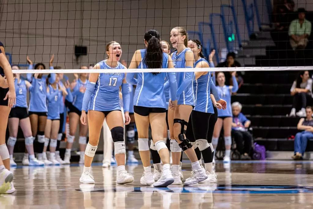 COURTESY OF HOPKINSSPORTS.COM
Branson recaps the week’s events, including a tennis championship and a massive upset for the Women’s Volleyball team!
