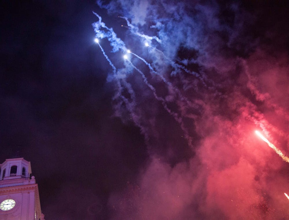 KELLY STANDART/ PHOTOGRAPHY EDITOR