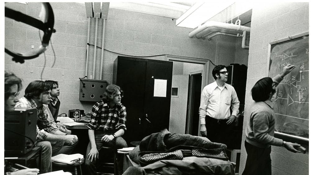 COURTESY OF THE UNIVERSITY ARCHIVES — SHERIDAN LIBRARIES&nbsp;
Students attend class in 1973, when Connor attended Hopkins.