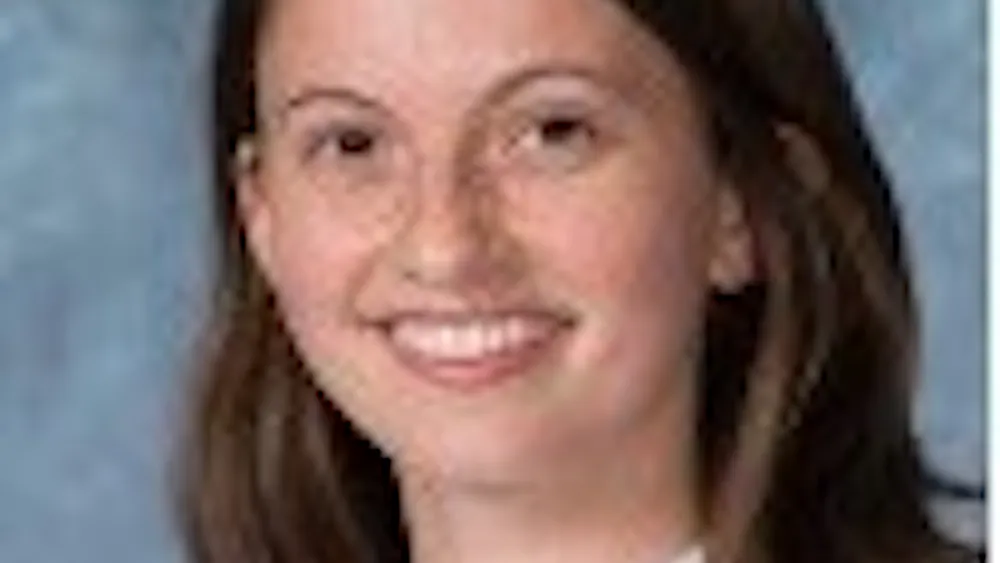 HOPKINSSPORTS.COM
Senior Épée Katherine Couch