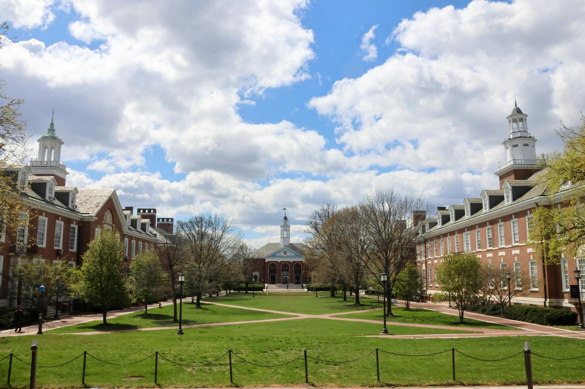 STEVEN SIMPSON / PHOTO EDITOR
Hopkins-PRO filed to unionize with the UAW, representing 1,600 postdoctoral researchers at Hopkins to address low pay, inadequate benefits and lack of institutional support.