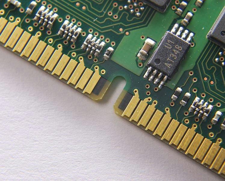 Computer chip uses light to store data permanently - The Johns Hopkins ...