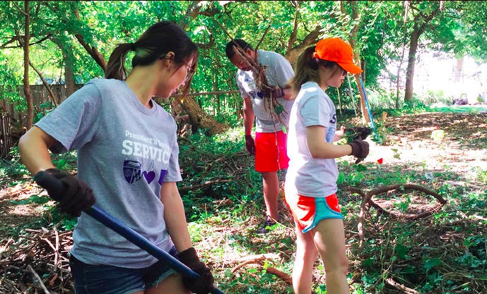 COURTESY OF SARAH Y. KIM
Students volunteered at over 35 service sites around Baltimore on Saturday.