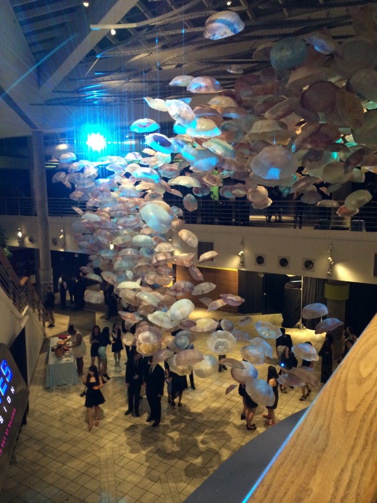 ELIZABETH CHEN/PHOTOGRAPHY EDITOR