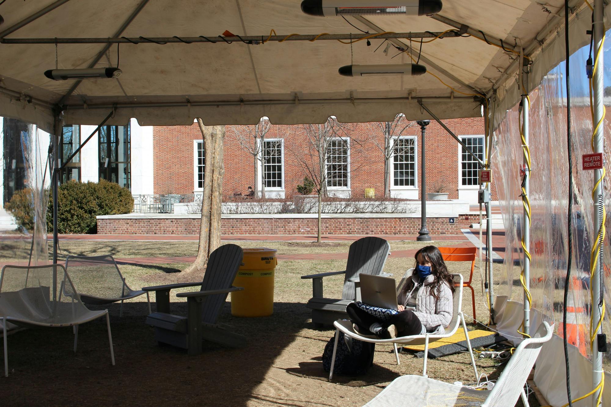 ELIZABETH IM/PHOTO EDITOR
University has pitched several small tents around campus.