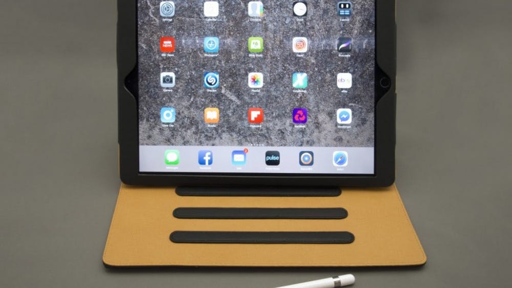 BRETT JORDAN/CC-BY-2.0
The iPad Pro can be a great way to keep track of lab notes and papers.