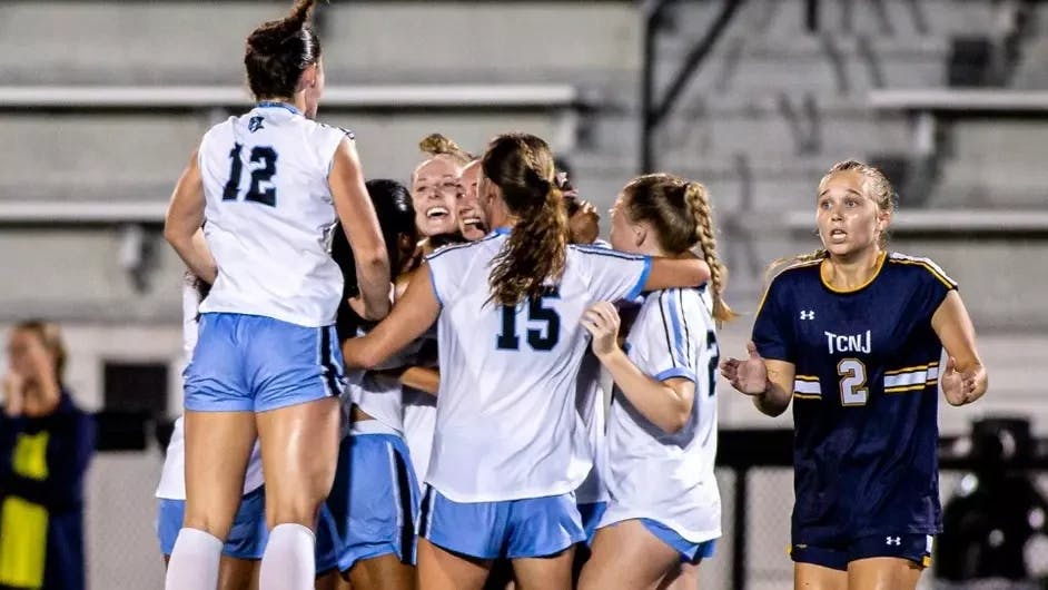 COURTESY OF HOPKINSSPORTS.COM
Our athletes had a busy and impressive weekend: Women’s soccer beat Muhlenberg College by a score of 4–0.