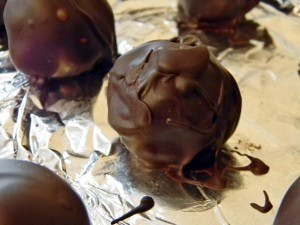  Sarah R/CC-BY-NC-ND-2.0
 These chocolate “cookie dough” truffles are made with tigernut flour.