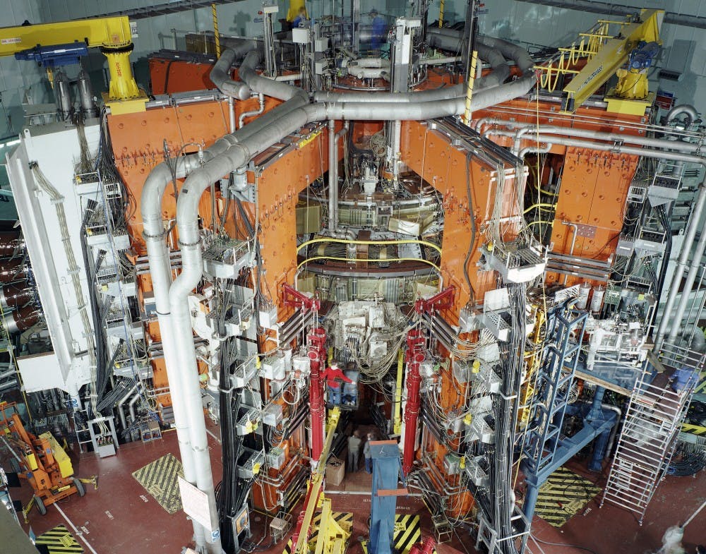 EFDA JET/CC BY-SA 3.0
The Joint European Torus is the largest tokamak reactor in the world.