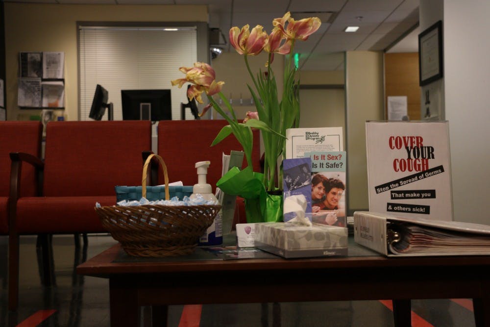 LEON SANTHAKUMAR/PHOTOGRAPHY EDITOR
When in need, students appreciate HelWell’s caring and attentive staff.