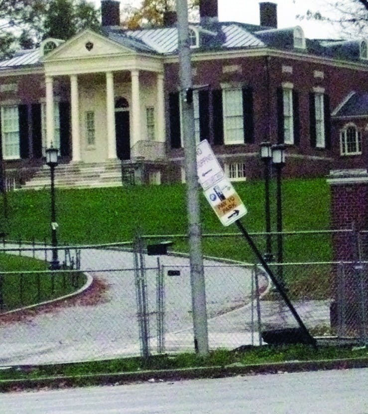 KELLY STANDART/ PHOTOGRAPHY EDITOR