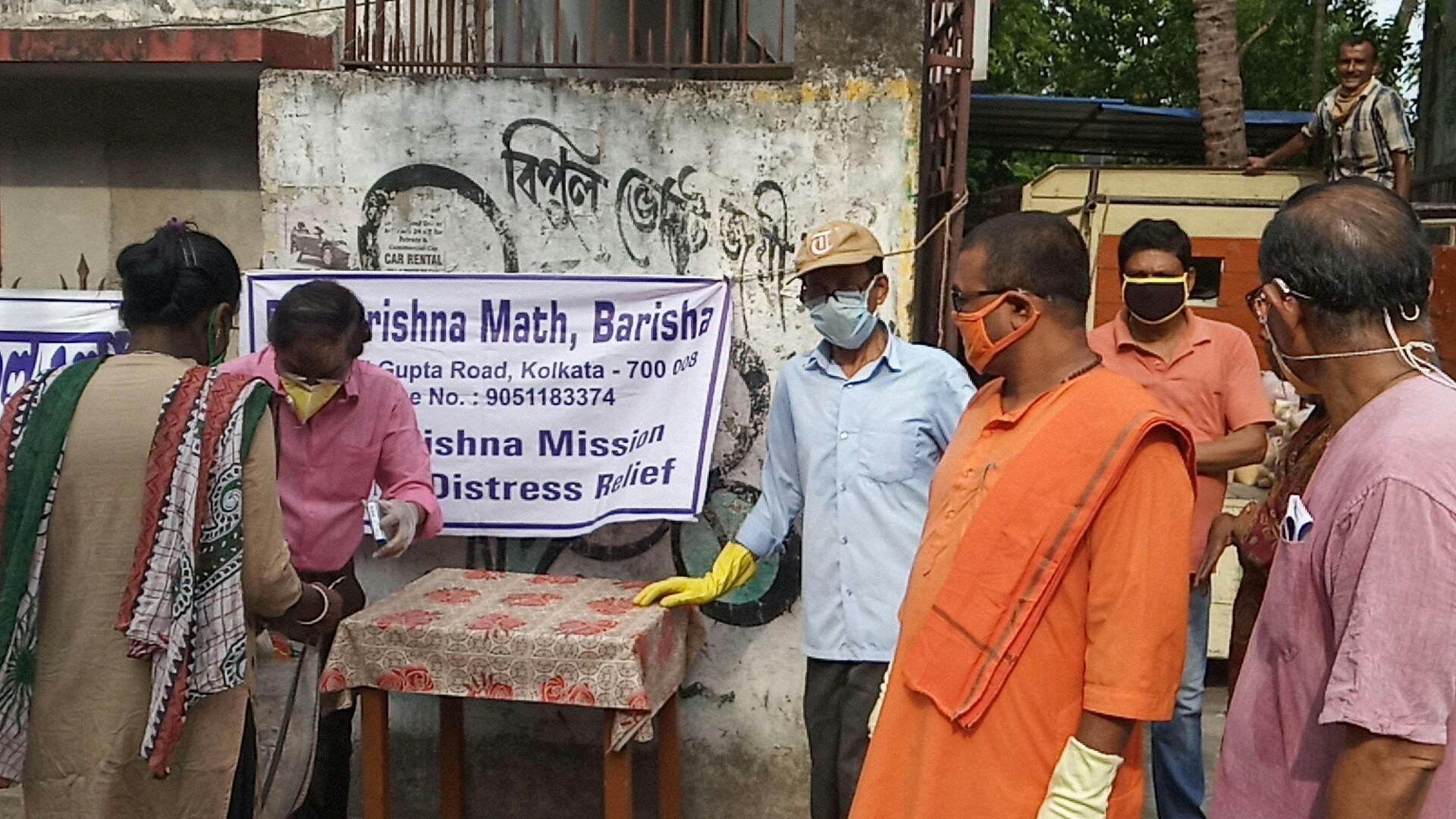 RAMAKRISHNA MISSION BELUR MATH/CC BY 2.0
Along with a shortage of COVID-19 tests, India lacks medical supplies such as personal protective equipment and oxygen.&nbsp;