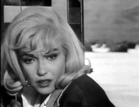  movpins.org Marilyn Monroe plays the beautiful Roslyn Tabor in her last film 
